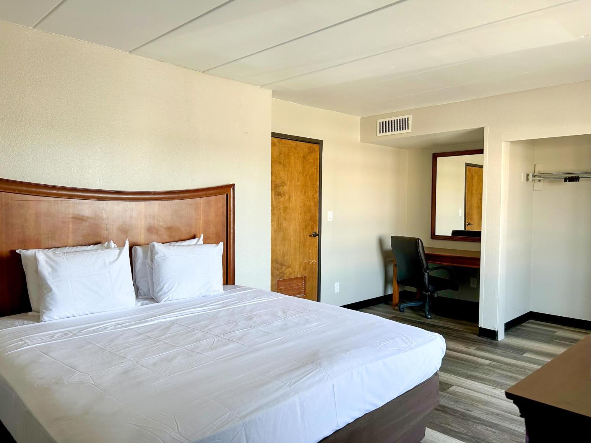 Tulsa Square Hotel Central, I-44 By Oyo Kültér fotó