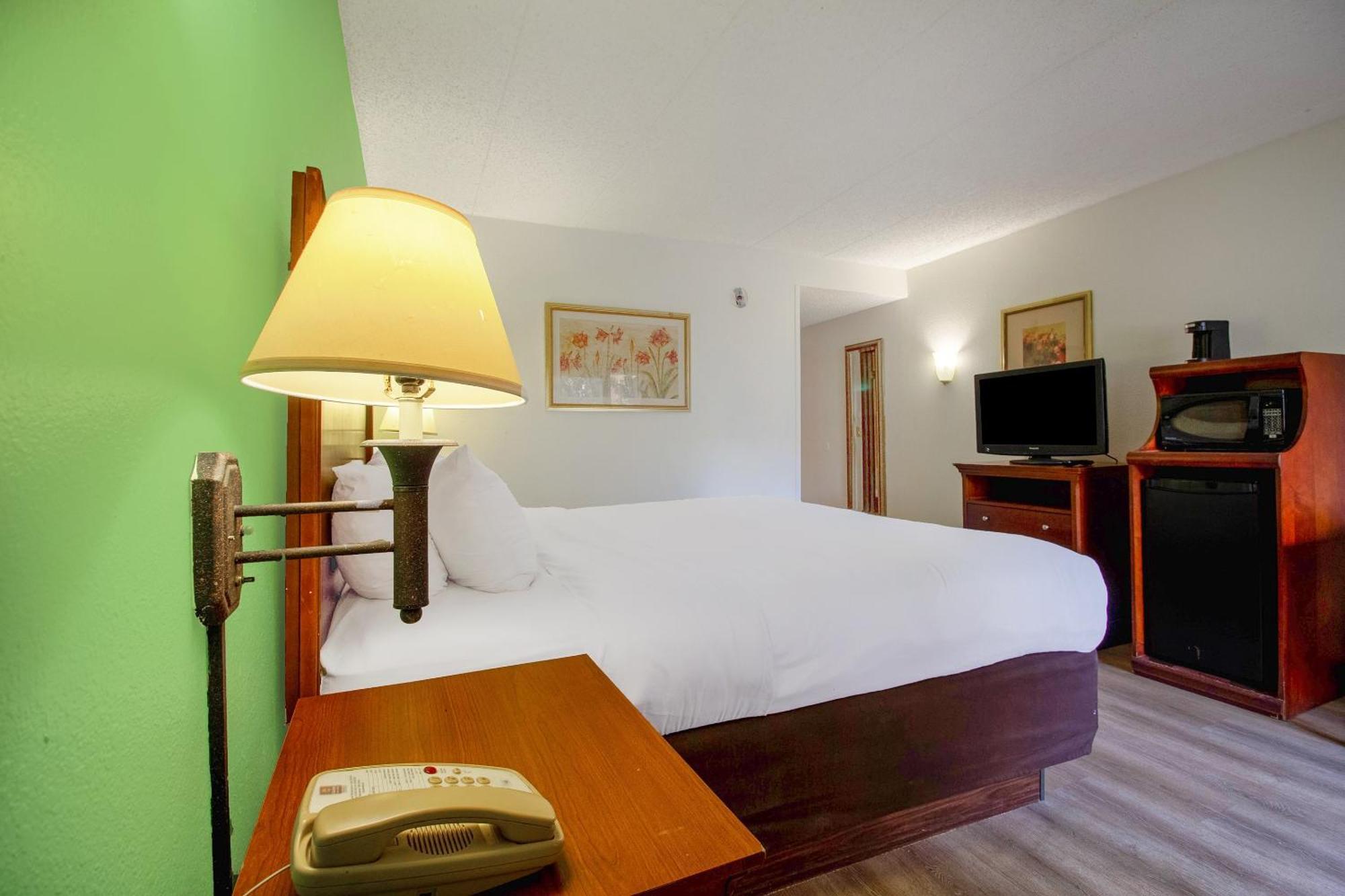 Tulsa Square Hotel Central, I-44 By Oyo Kültér fotó