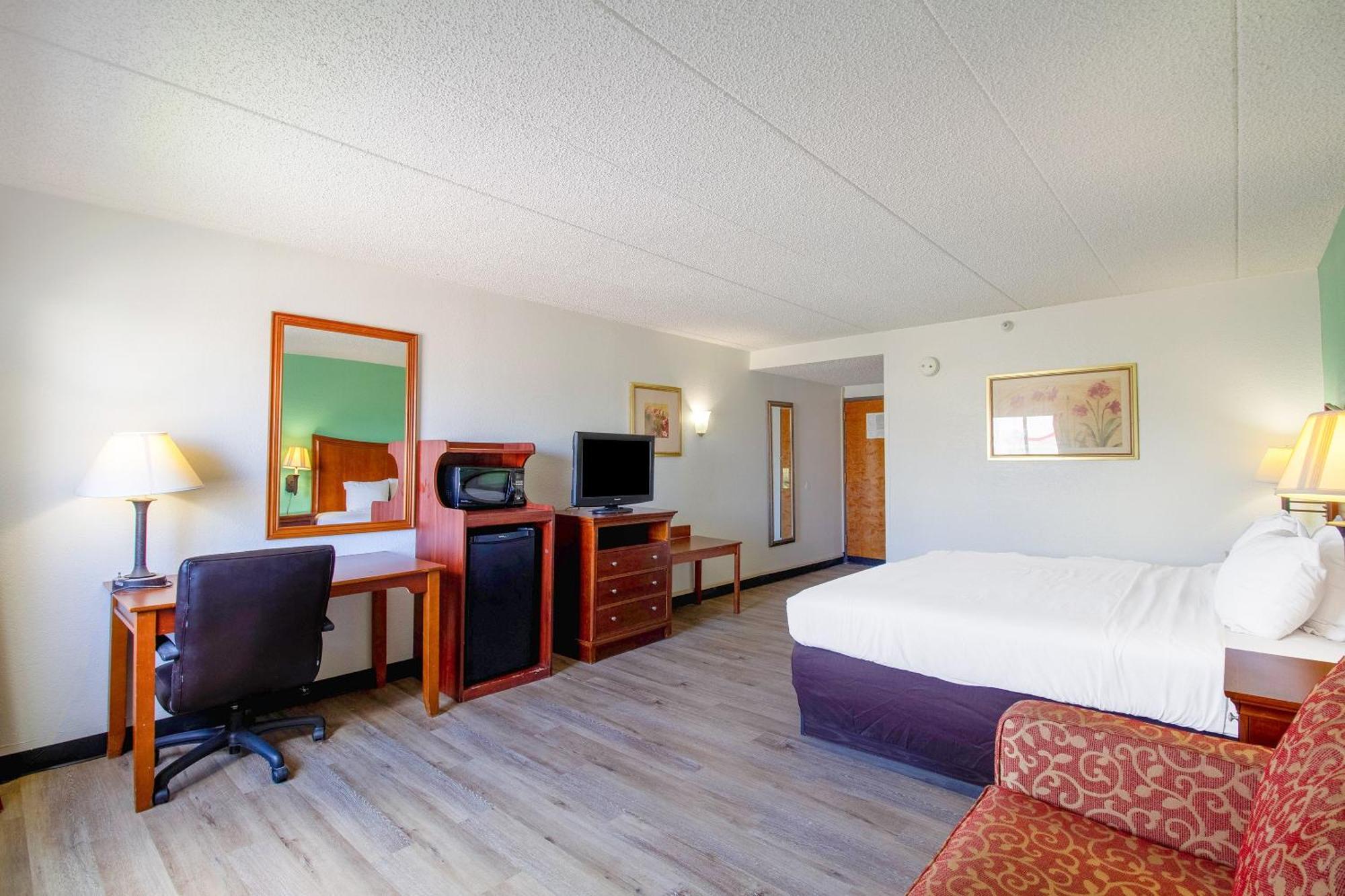 Tulsa Square Hotel Central, I-44 By Oyo Kültér fotó